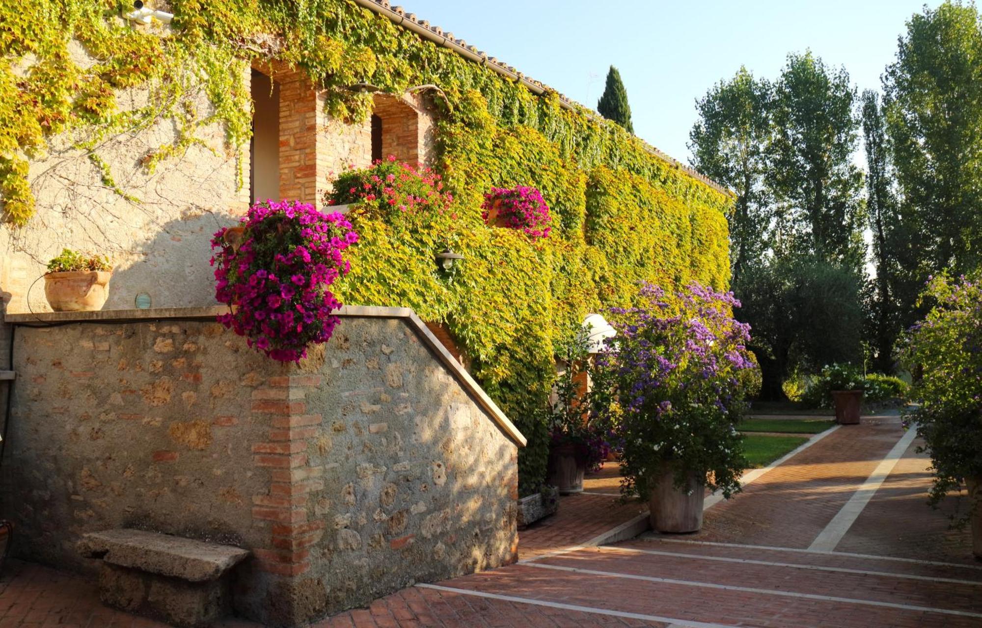 Agriturismo La Sovana Sarteano Bagian luar foto